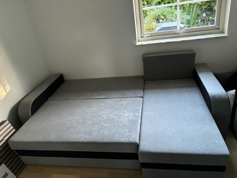 Sovesofa b: 140 l: 200 h: 40