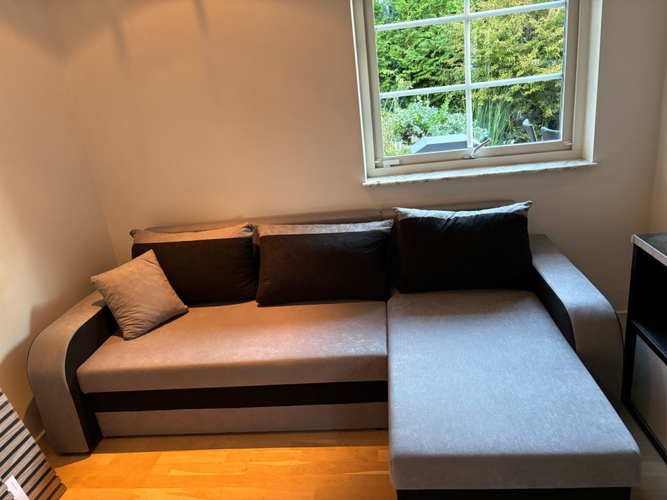 Sovesofa b: 140 l: 200 h: 40