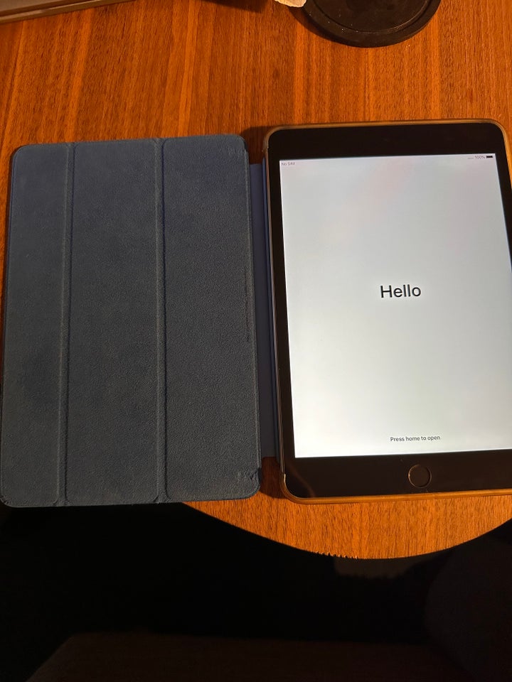 iPad mini 3, 64 GB, sort