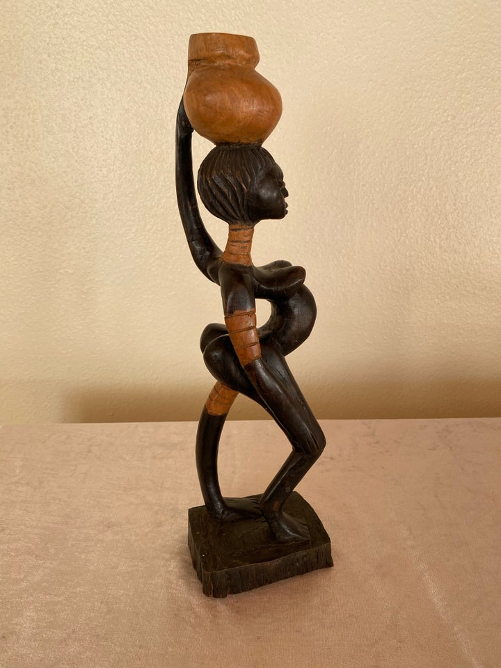 Afrikansk kvindefigur Håndlavet