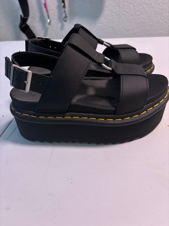 Sandaler, str. 37, Dr martens