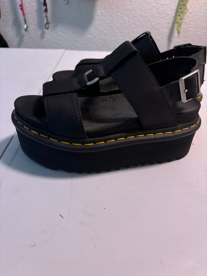 Sandaler, str. 37, Dr martens