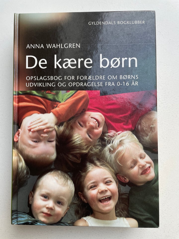 De kære børn, Anna Wahlgren, emne: