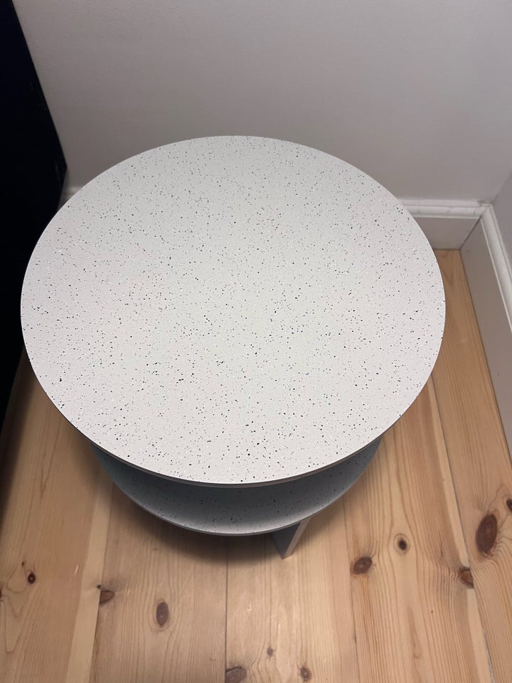 Sidebord, Muuto, andet materiale