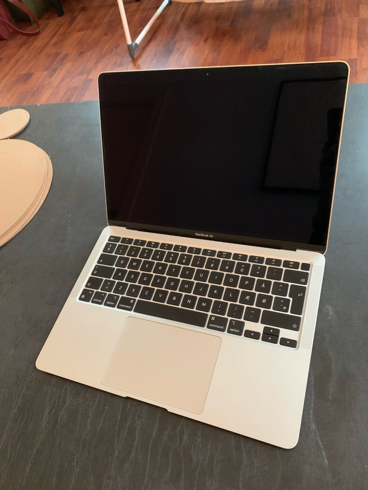 MacBook Air, MacBook Air 13” M1, M1