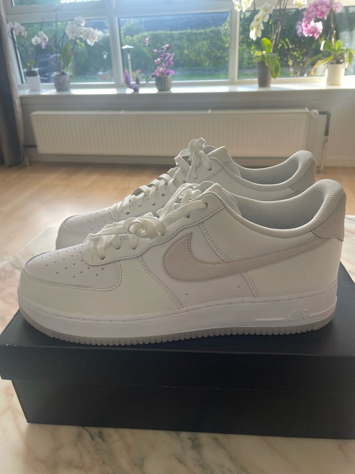 Sneakers, Air Force 1, str. 46