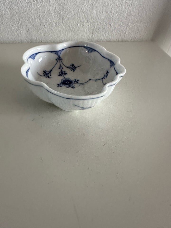 Porcelæn Musselmalet drueskål /