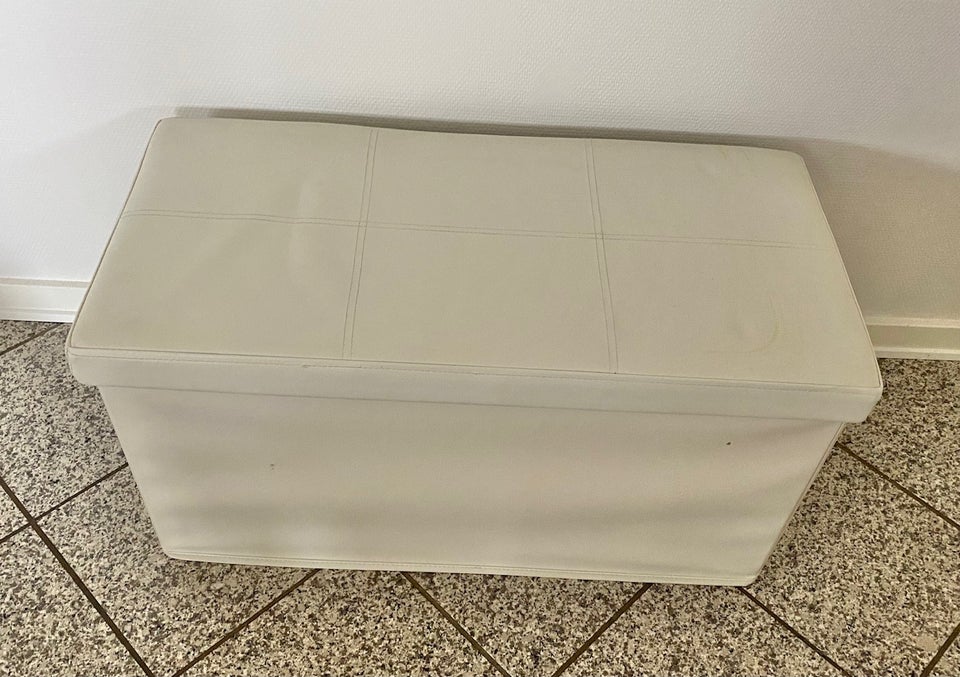 Storage box