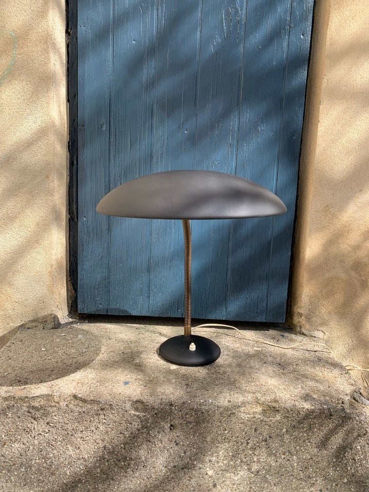 Lampe, Louis Kalff