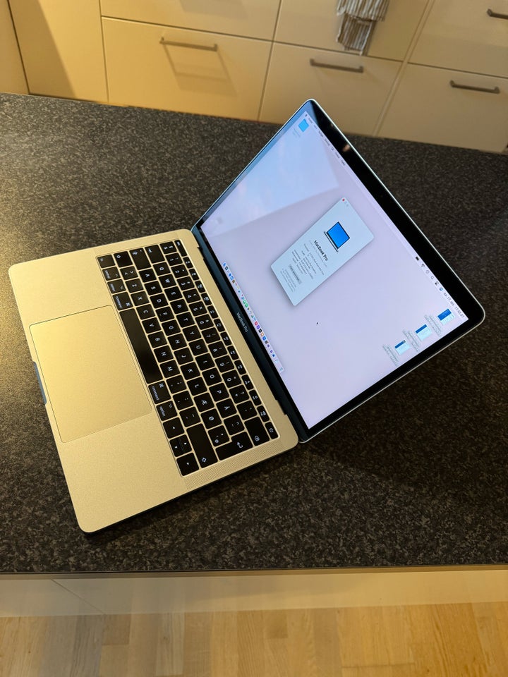 MacBook Pro, MacBook Pro 2017, 2,3