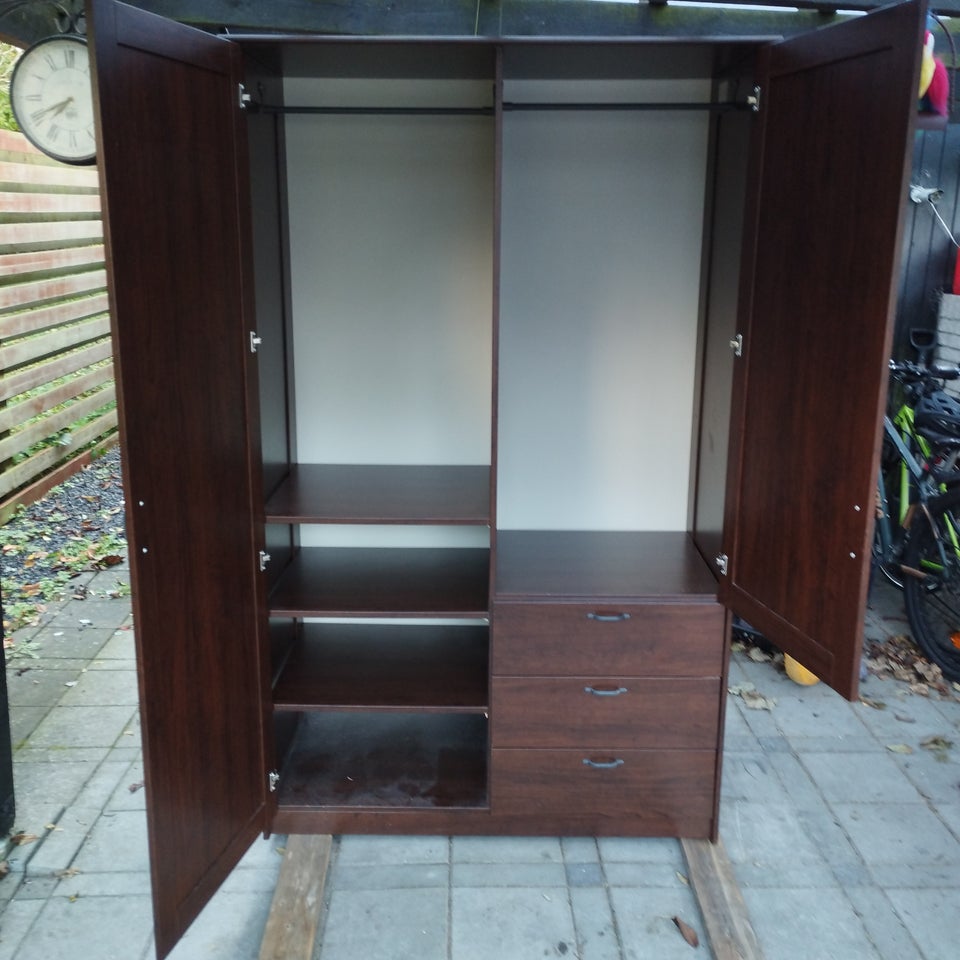 Garderobeskab, Ikea, b: 120 d: 60 h: