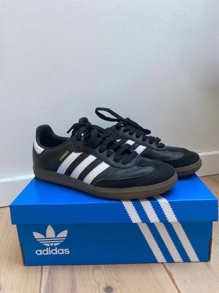 Kondisko, str. 38, Adidas Samba