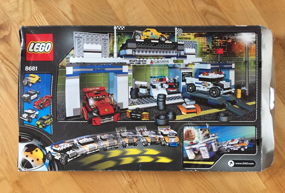 Lego Racers, 8681 Tuner Garage