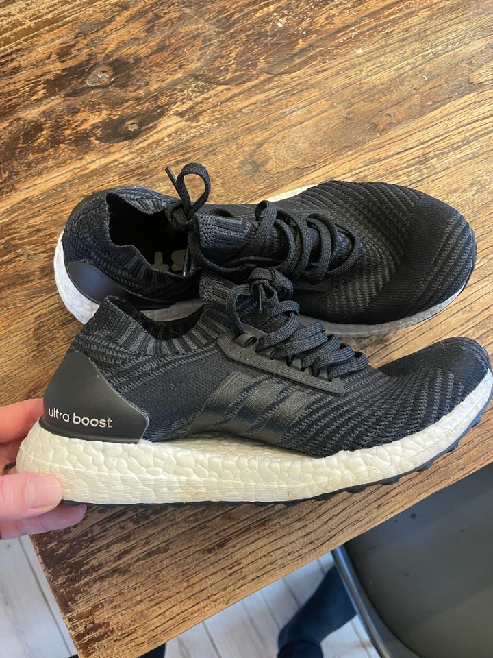 Løbesko, Adidas ultra boost