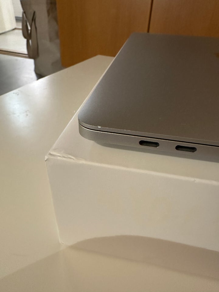 MacBook Pro, Macbook Pro M1 13", M1