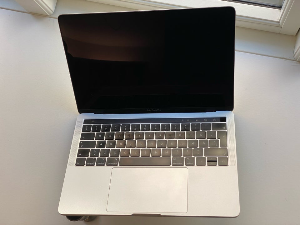 MacBook Pro, 13" 2019 two