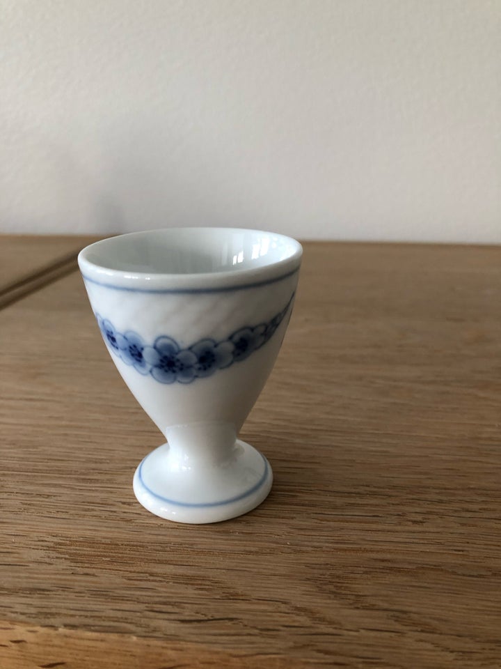 Porcelæn, 1 æggebæger, en lille