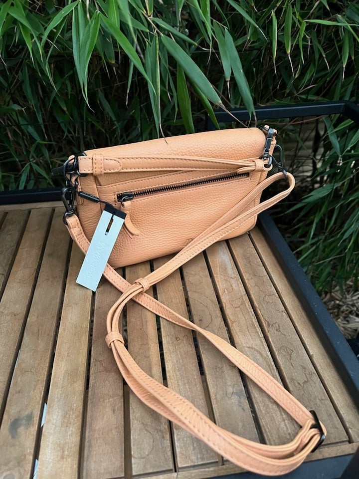 Crossbody, Markberg