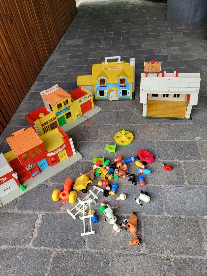 Fisher-Price klassikere, Huse,