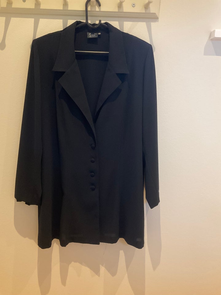 Blazer, str. 48, Silbor