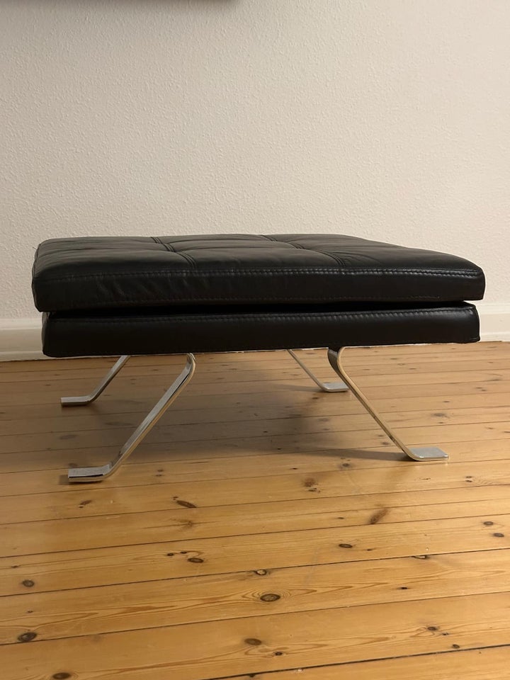 BoConcept, LÆDER PUF