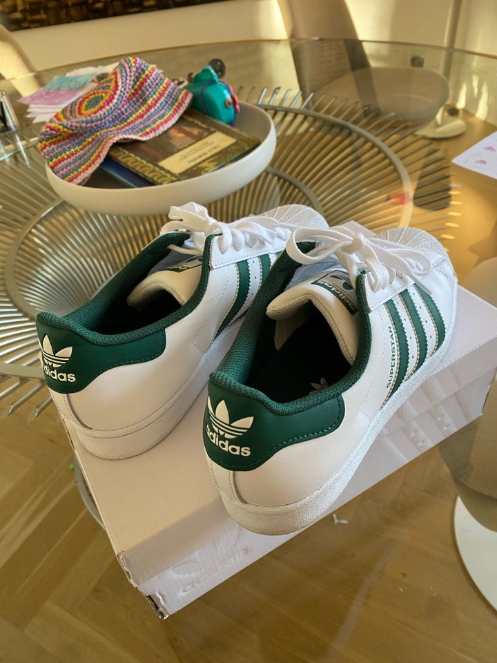 Sneakers, str. 40,5, Adidas