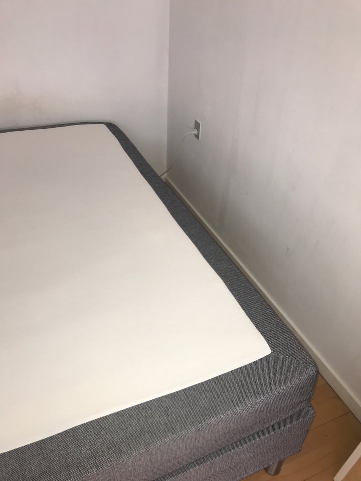 Double Bed, Jysk