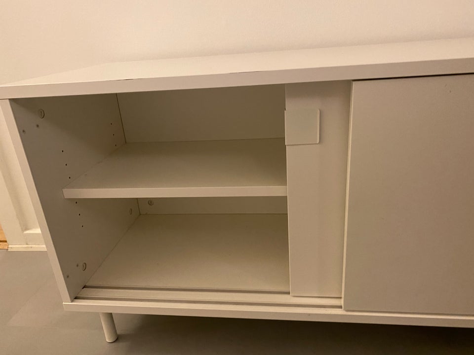 Tvreol Ikea b: 100 d: 35 h: 51