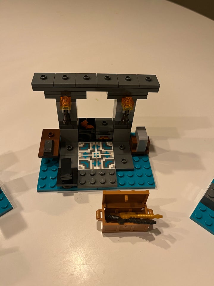 Lego Minecraft, 21252