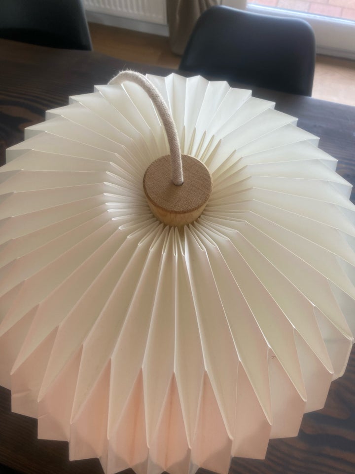 Anden loftslampe Le Klint