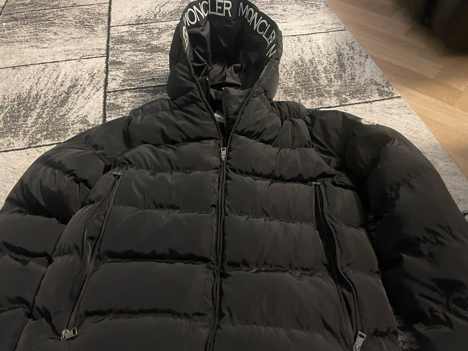 Vinterjakke, str. L, Moncler