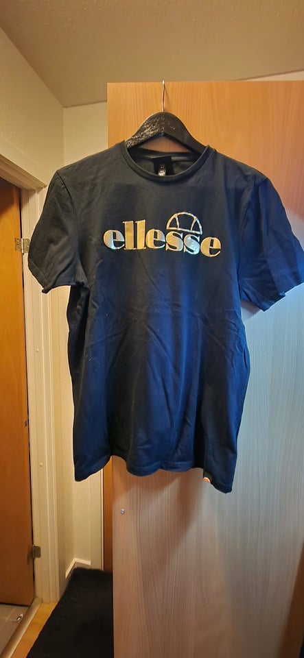 Blandet tøj, Ellesse / Tommy