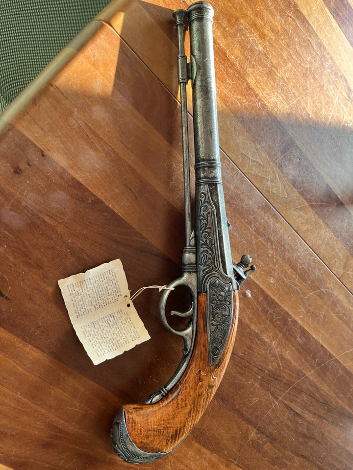 Pistol replica Metal og træ 30 år