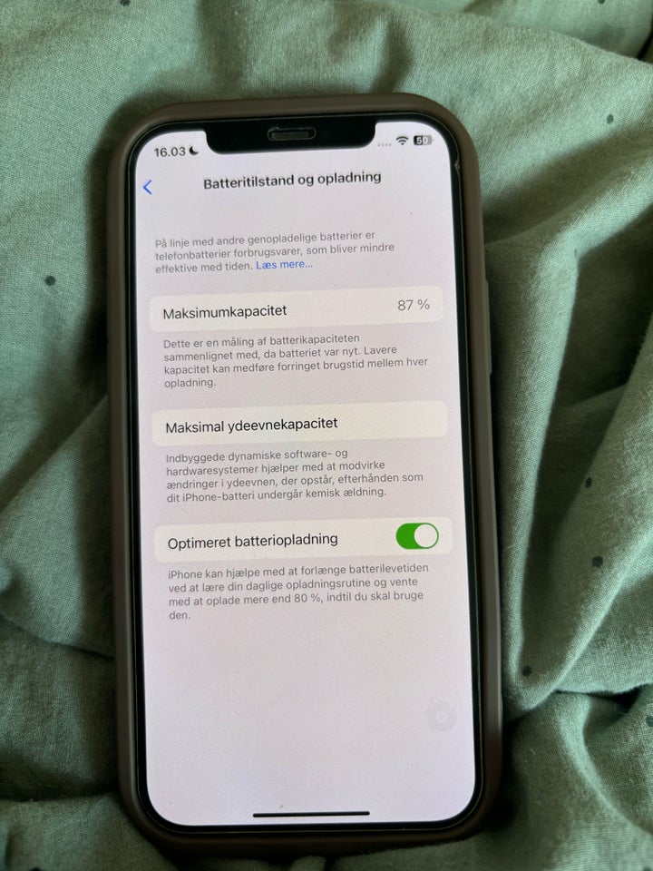 iPhone 12, 64 GB, rød