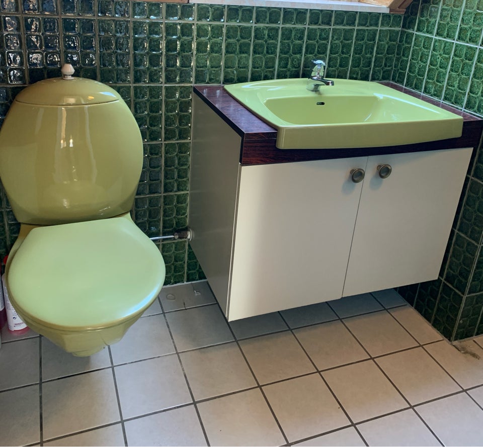 Væghængt retro toilet + håndvask