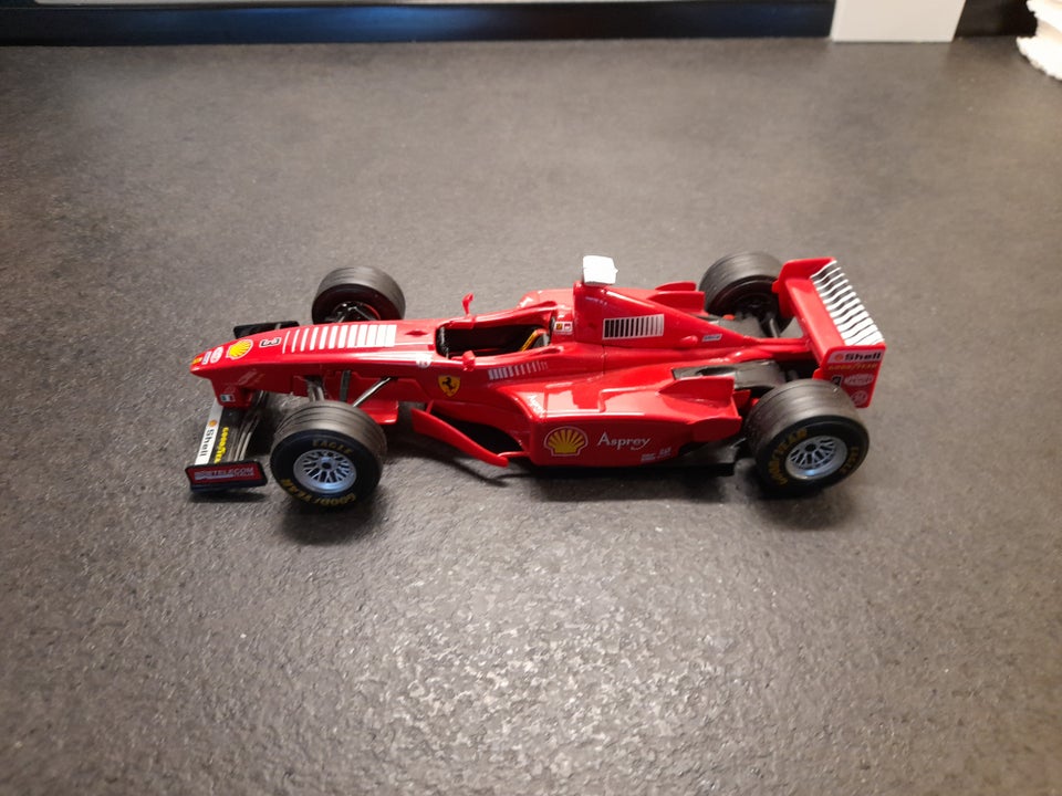 Modelbil, Burago Ferrari Ferrari