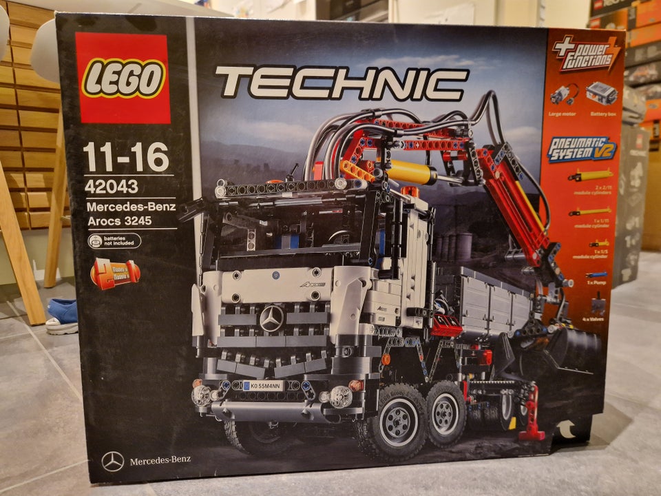 Lego Technic, 42043 Mercedes-Benz