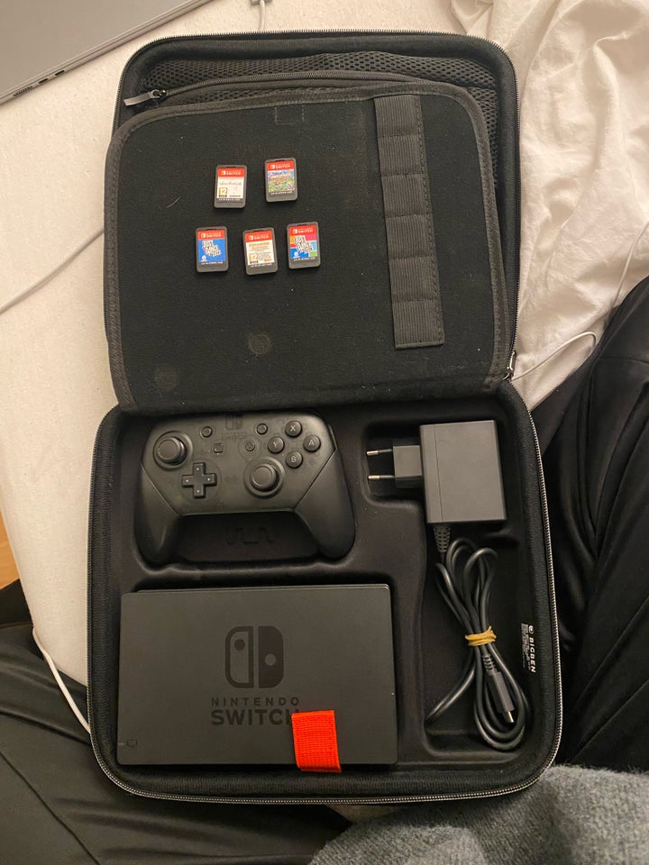 Nintendo Switch, God