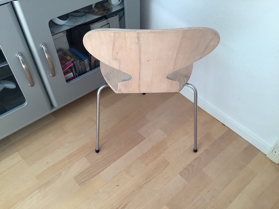 Arne Jacobsen, Myren, Stol