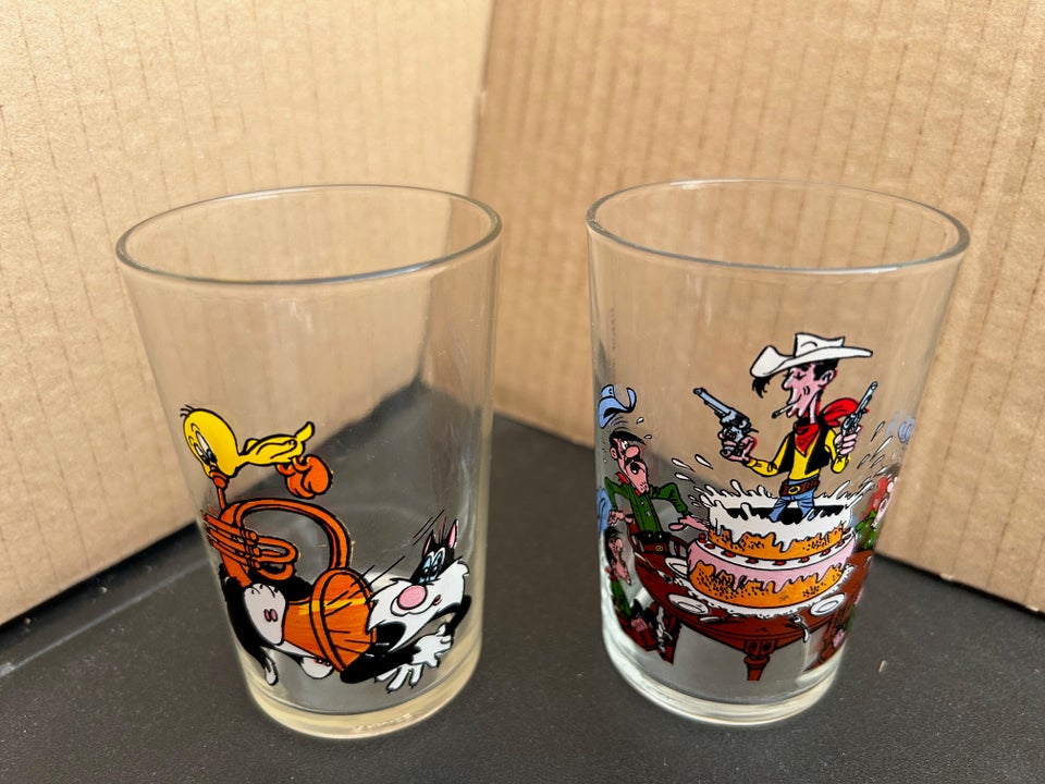 Glas, 12 Asterix-glas m.m.