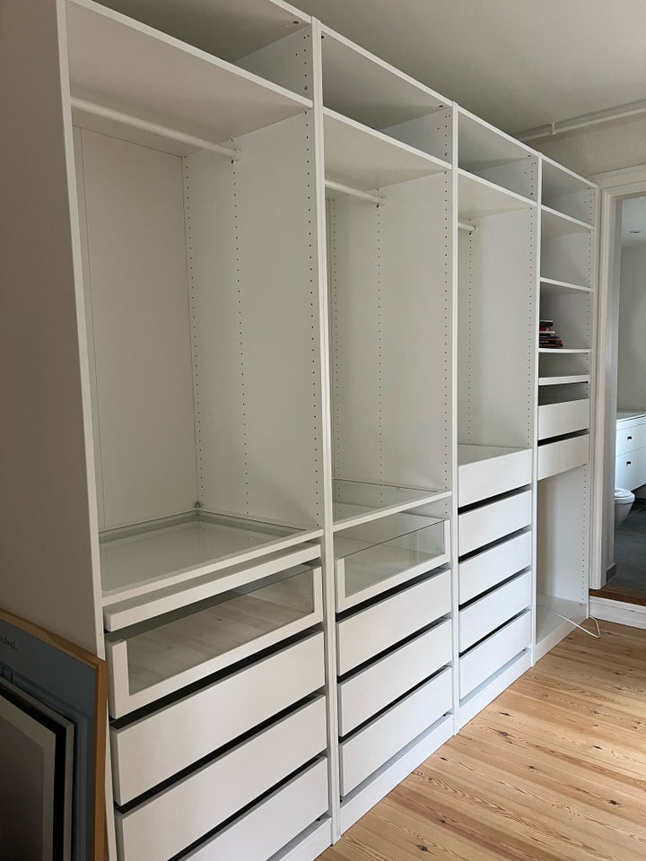 Garderobeskab IKEA