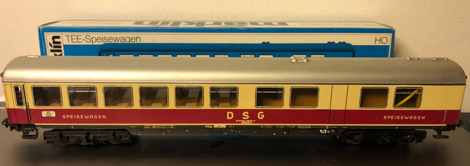 Modeltog, Märklin 4087 med lys og