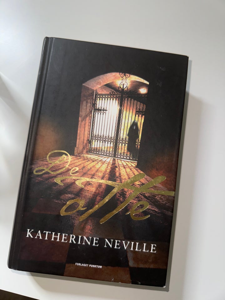 De otte, Katherine Neville, anden