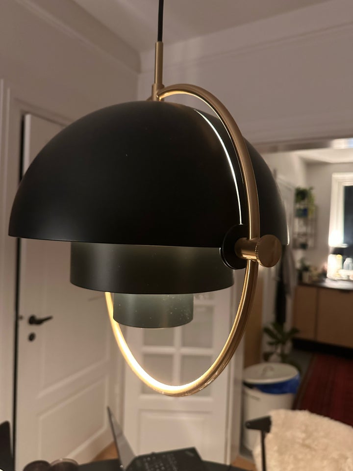 Anden loftslampe Gubi