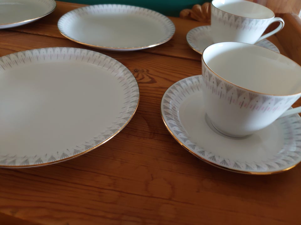 Porcelæn, 4 sæt kopper underkopper