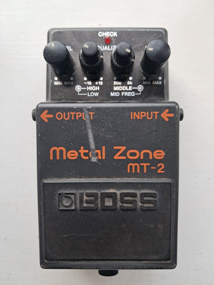 Distortion, Boss MT-2