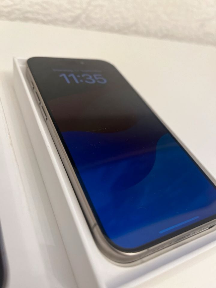 iPhone 15 Pro, 128 GB, Perfekt