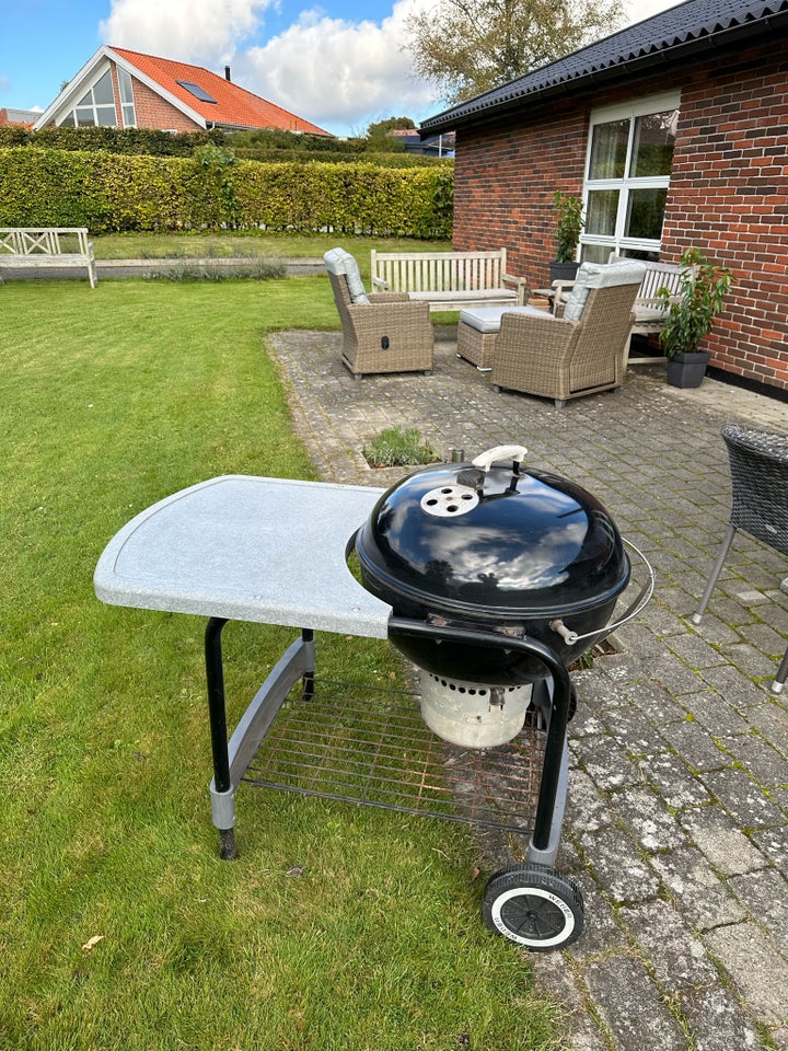 Kuglegrill, Weber grill med bord