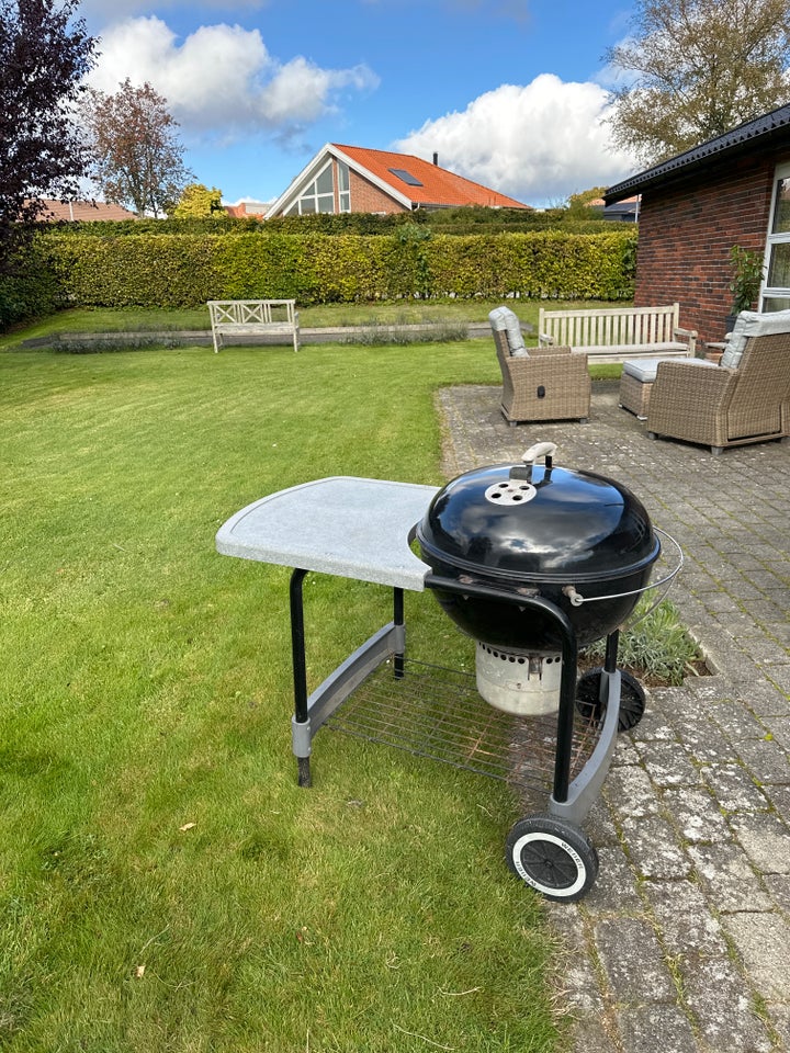 Kuglegrill, Weber grill med bord