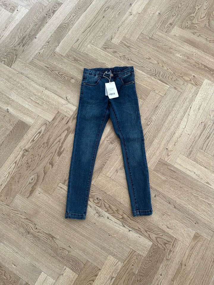 Jeans, NYE, Pomp Delux